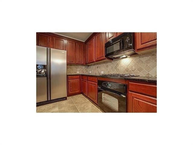 Building Photo - 6850 Deseo