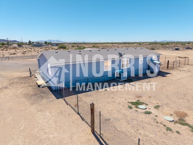 Building Photo - 9960 S Niehaus Rd