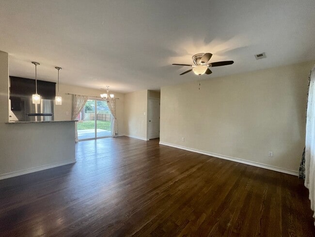 Building Photo - Ready 07-13-26! 4/2 Ranch Home On Corner Lot! Pet-Friendly & All Appliances Convey!