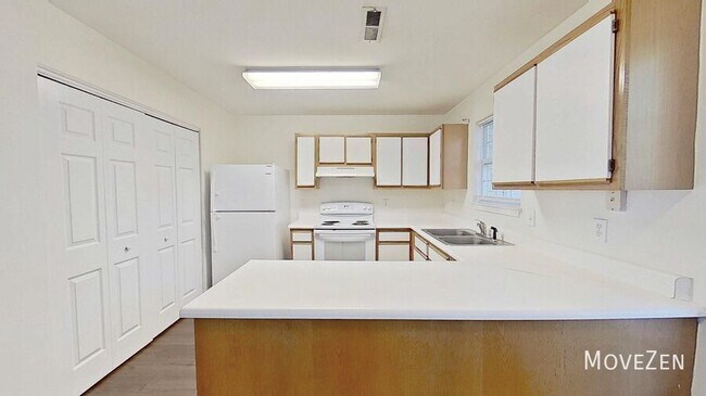 Building Photo - 307 St Rosea Rd