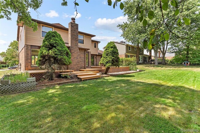 Building Photo - 3312 Palm Aire Ct