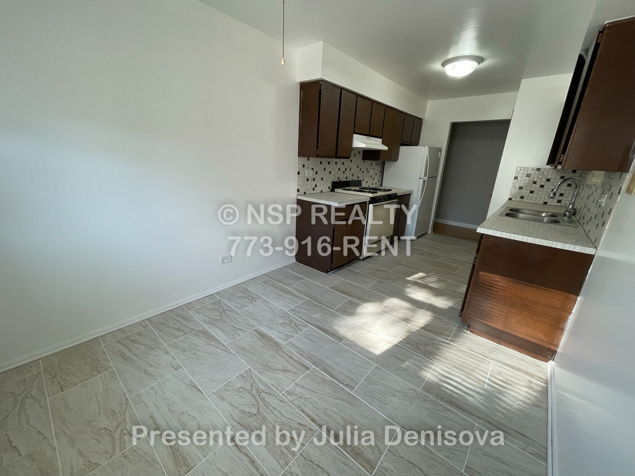 Building Photo - 931 S Cora St
