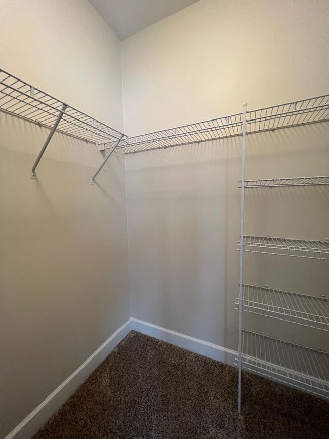 Building Photo - 2 bed 2 bath Lenox village condo