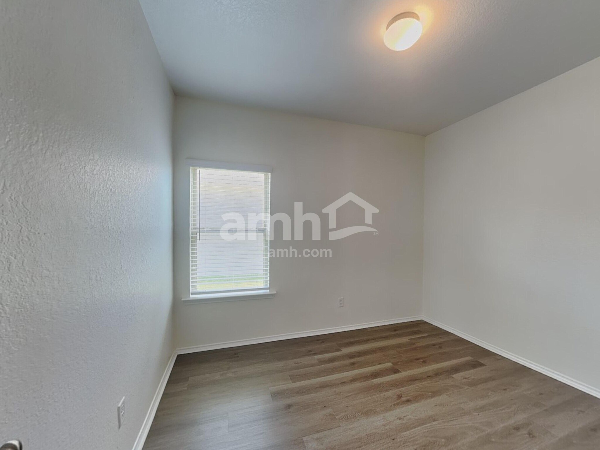 Building Photo - 119 Laurel Grace Ln