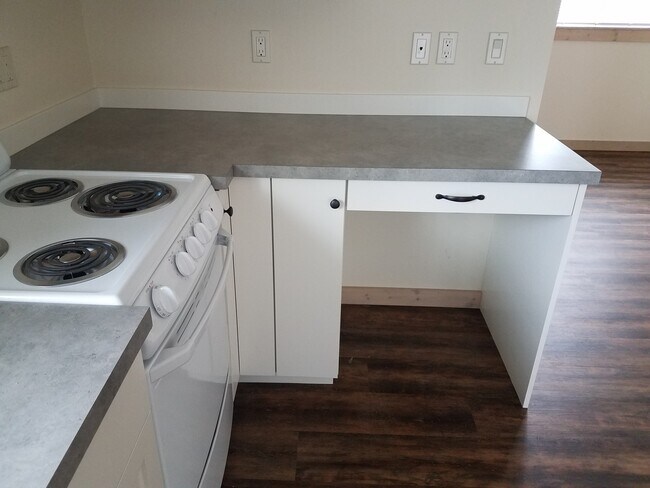 Building Photo - Studio Apartment in Poulsbo - All Utilitie...