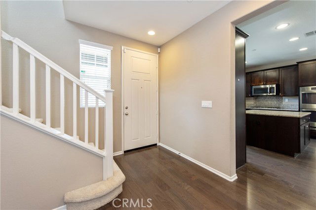 Building Photo - 148 Compass