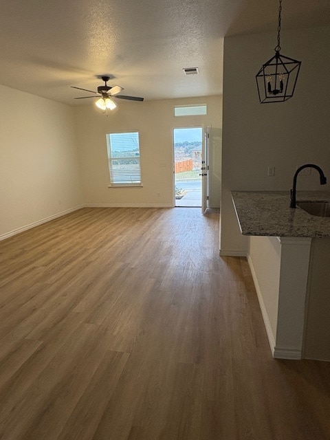 Building Photo - 102 Leon Ln