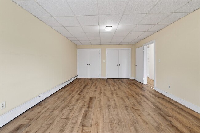 Building Photo - 42 Almont St