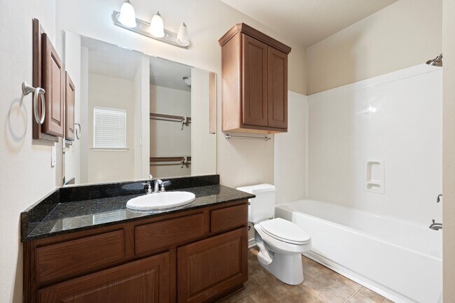 Building Photo - 163 Forest Dr Loop