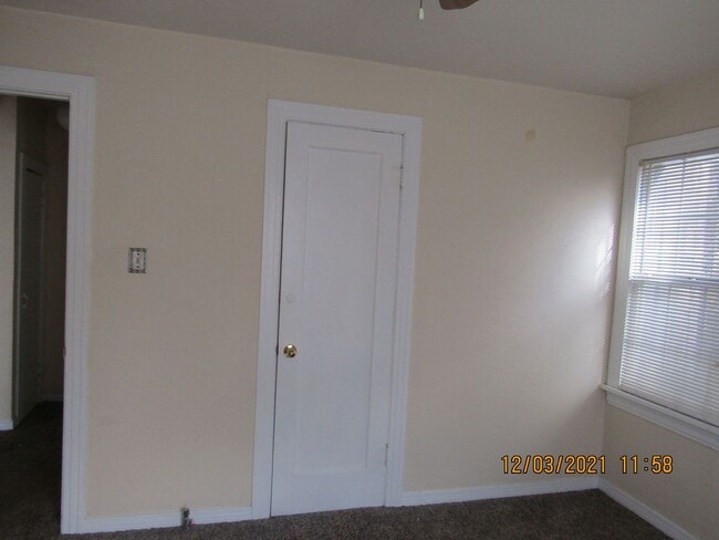 Building Photo - Charming house located close to Ft. Sill!