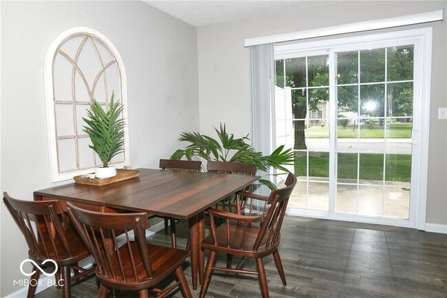 Building Photo - 8362 Enclave Blvd