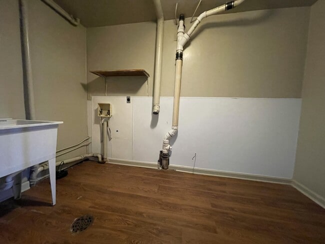 Building Photo - 2018 Timberridge Dr