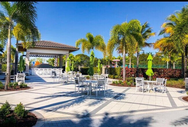 Building Photo - 7911 NW 105th Ave