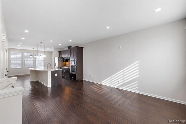 Building Photo - 2884 Glenbar Cir