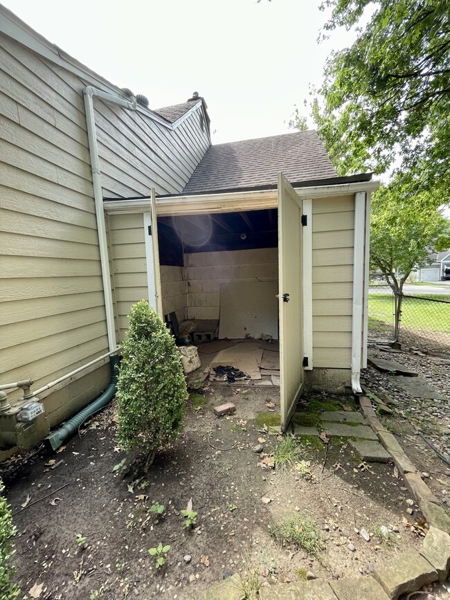 Building Photo - 7147 Cherokee Dr