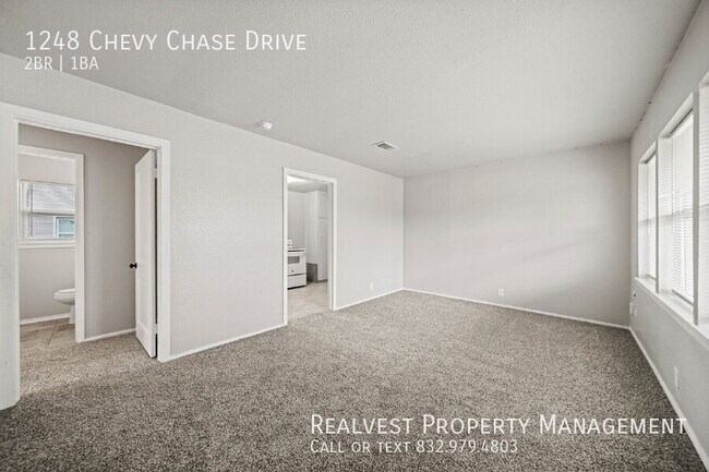 Building Photo - 1248 Chevy Chase Dr