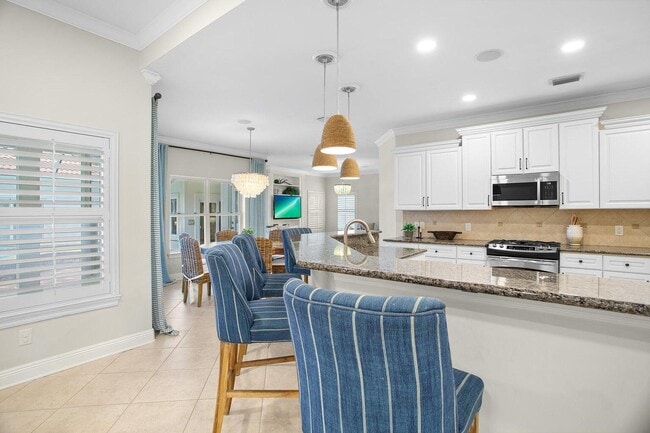Building Photo - 4703 Seastar Vista