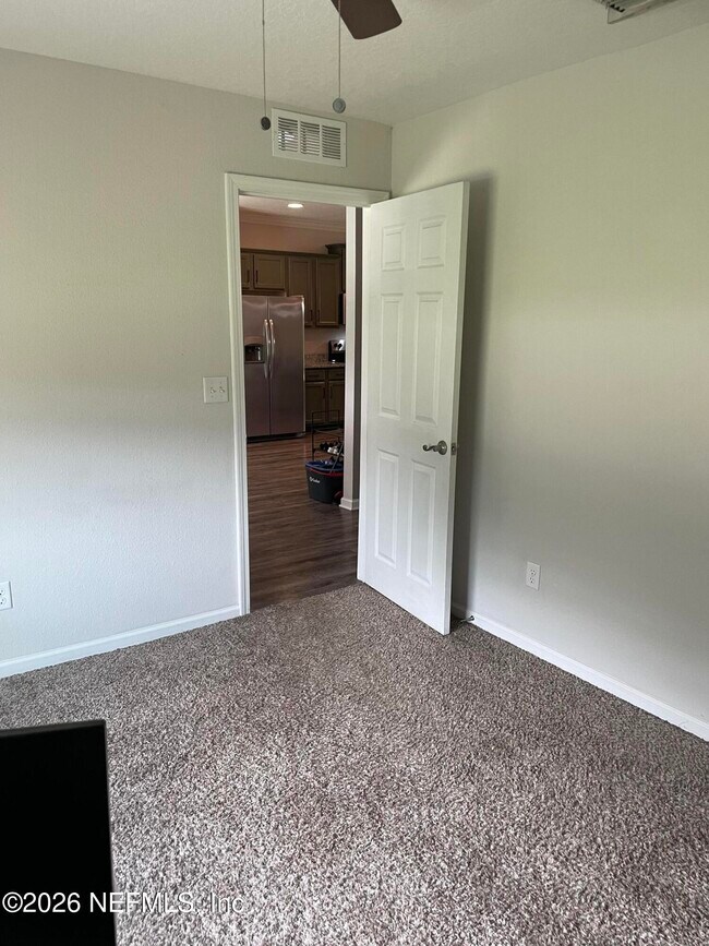 Building Photo - 5549 Broadgate Ct