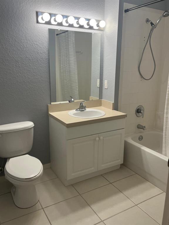 Building Photo - 3962 Mediterranea Cir