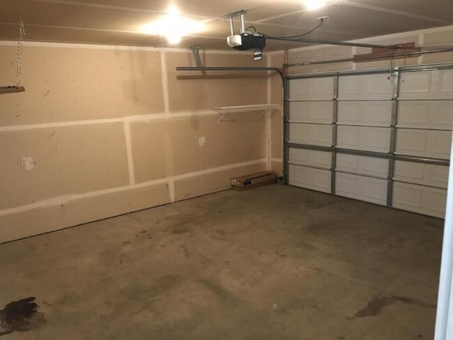 Building Photo - 60 Dayspring Loop