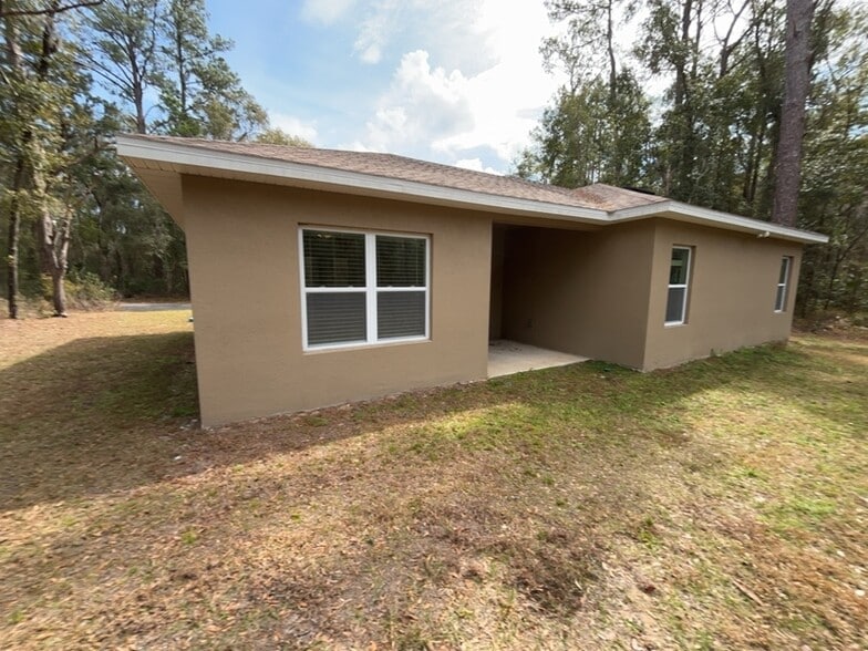 Building Photo - 11581 N Kenlake Cir