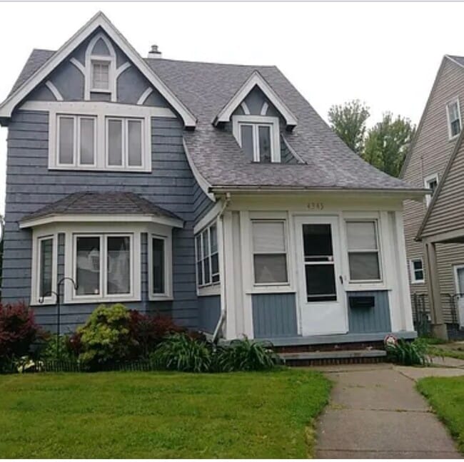Building Photo - 4345 Lowe Rd