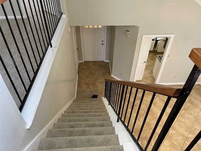 Building Photo - 3118 Redcliff Dr
