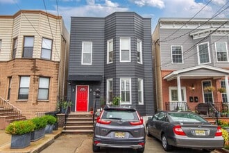 Building Photo - 126 Highpoint Ave