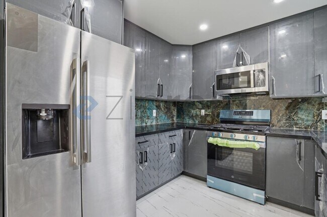 Building Photo - 17406 Horst Ave