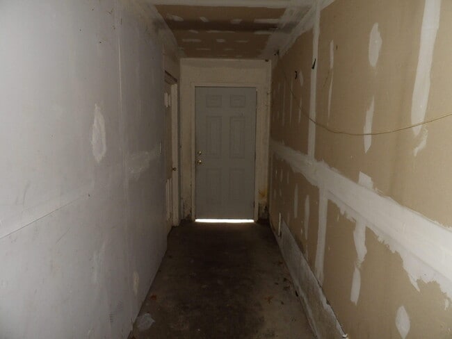 Building Photo - 409 Ridgewood Ln