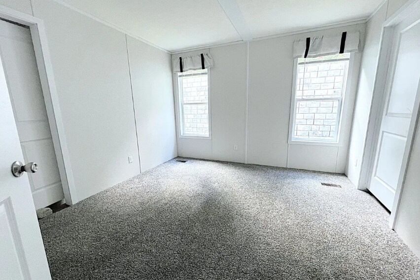 Building Photo - 17042 Coventry Ln