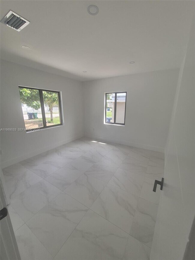 Building Photo - 270 NW 147th St