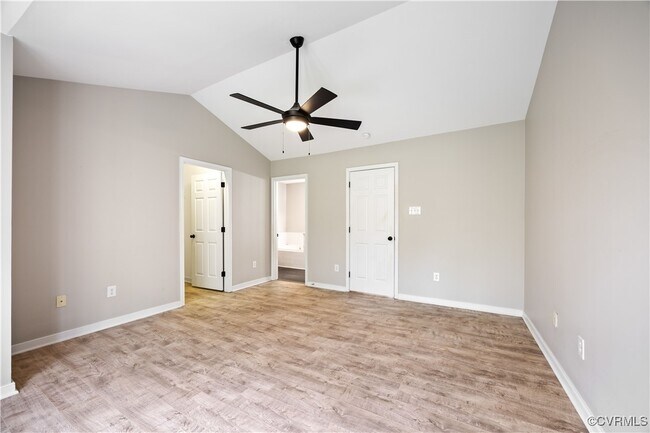 Building Photo - 2805 Queensland Dr