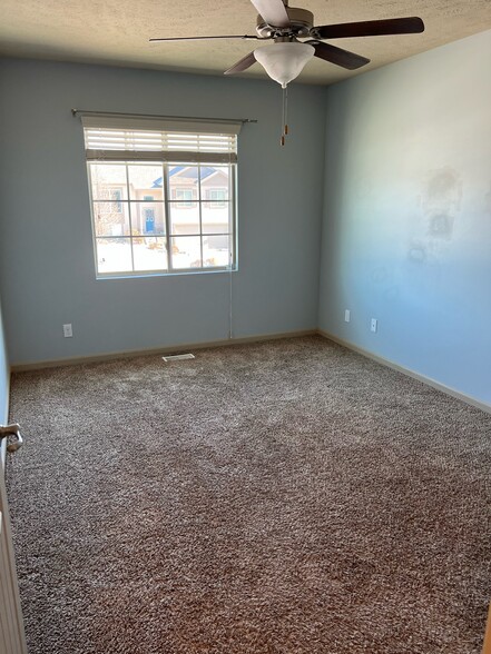 Bedroom 2 - 13904 S 42nd Ave