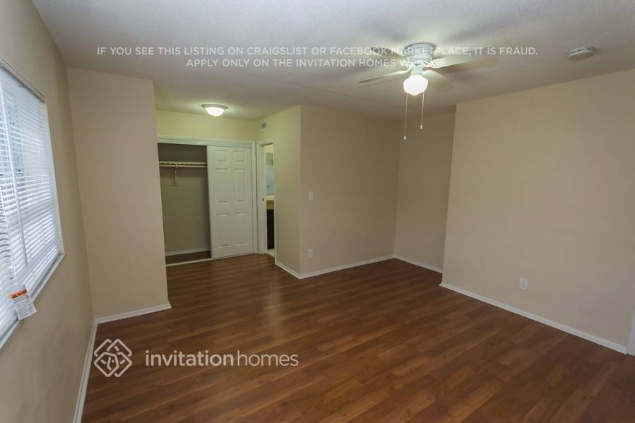 Building Photo - 4916 NW 39th St