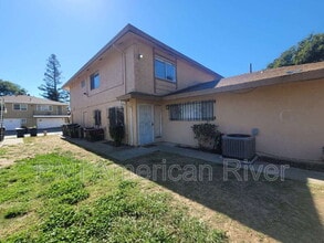 Building Photo - 10 La Pera Ct