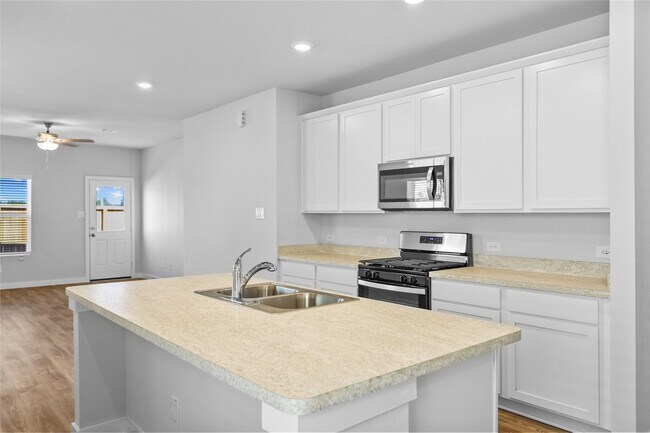 Building Photo - 17022 Pandora Wy