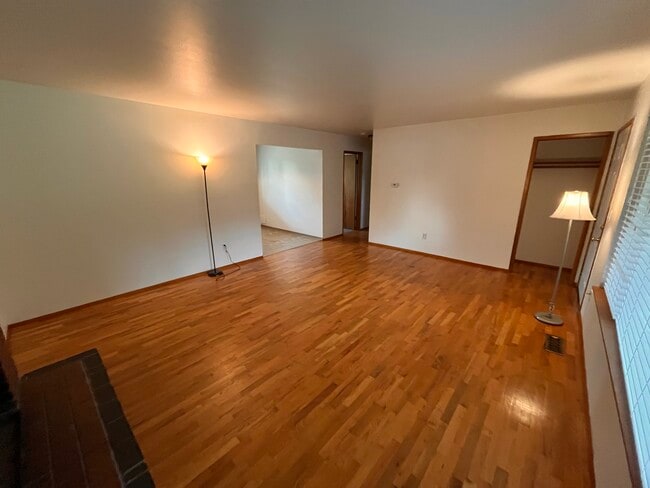 Building Photo - 8901 Lawndale Ave SW