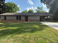 Building Photo - 1002 Glencrest Ln