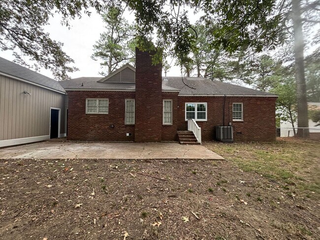 Building Photo - 2879 Bannockburn Rd