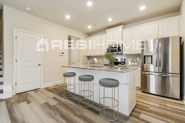 Building Photo - 24 Tilbury Pointe