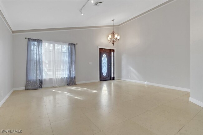 Building Photo - 15028 Savannah Dr