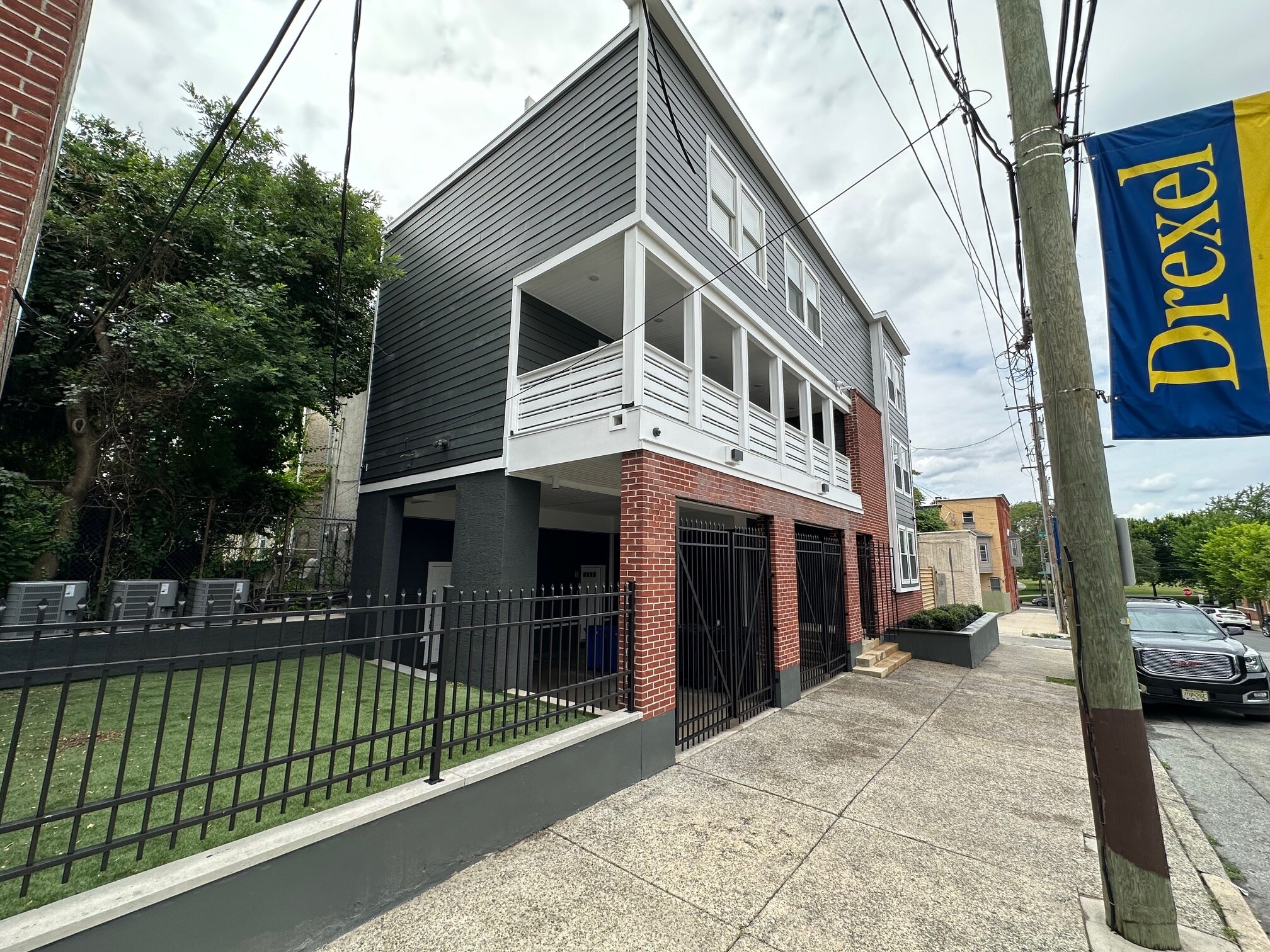 Building Photo - 256 N 32nd St