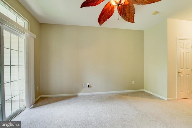 Building Photo - 43920 Hickory Corner Terrace