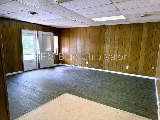 Building Photo - 3406 Van Hook Ave