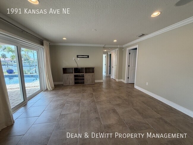 Building Photo - 1991 Kansas Ave NE