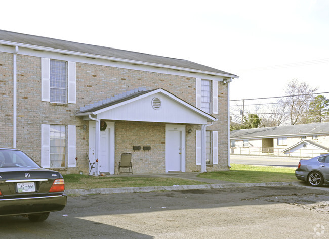 Primary Photo - Scenic Wood Apartments