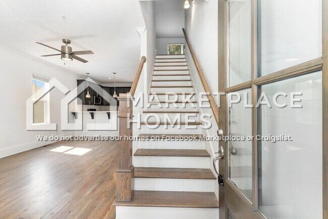 Building Photo - 161 Peach St