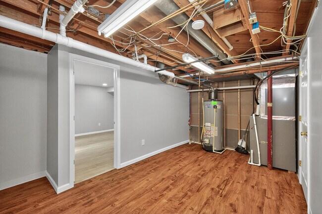 Building Photo - 433 Potomac Dr