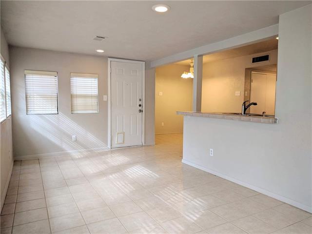 Building Photo - 5224 Cole Dr